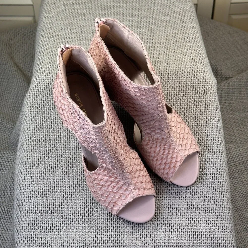 Anthropologie Blush Pink Textured Peep Toe Wedge Heels Ankle Bootie Zip Size 9.5